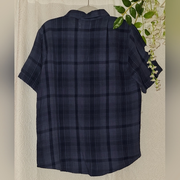 NWT Boys Old Navy Button Up Plaid Short Sleeve Shirt. - Picture 5 of 12